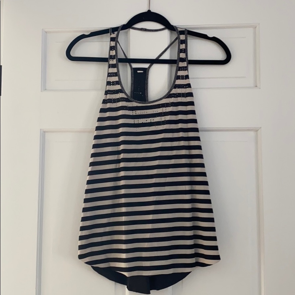 lululemon workout top